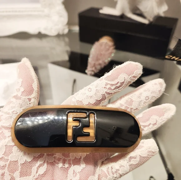❌️SOLD❌️. Authentic FENDI Hair Clip - Picture 5 of 11